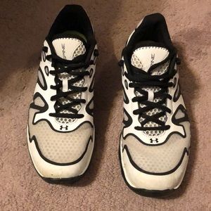 Under Armour Spine Men’s Size 10